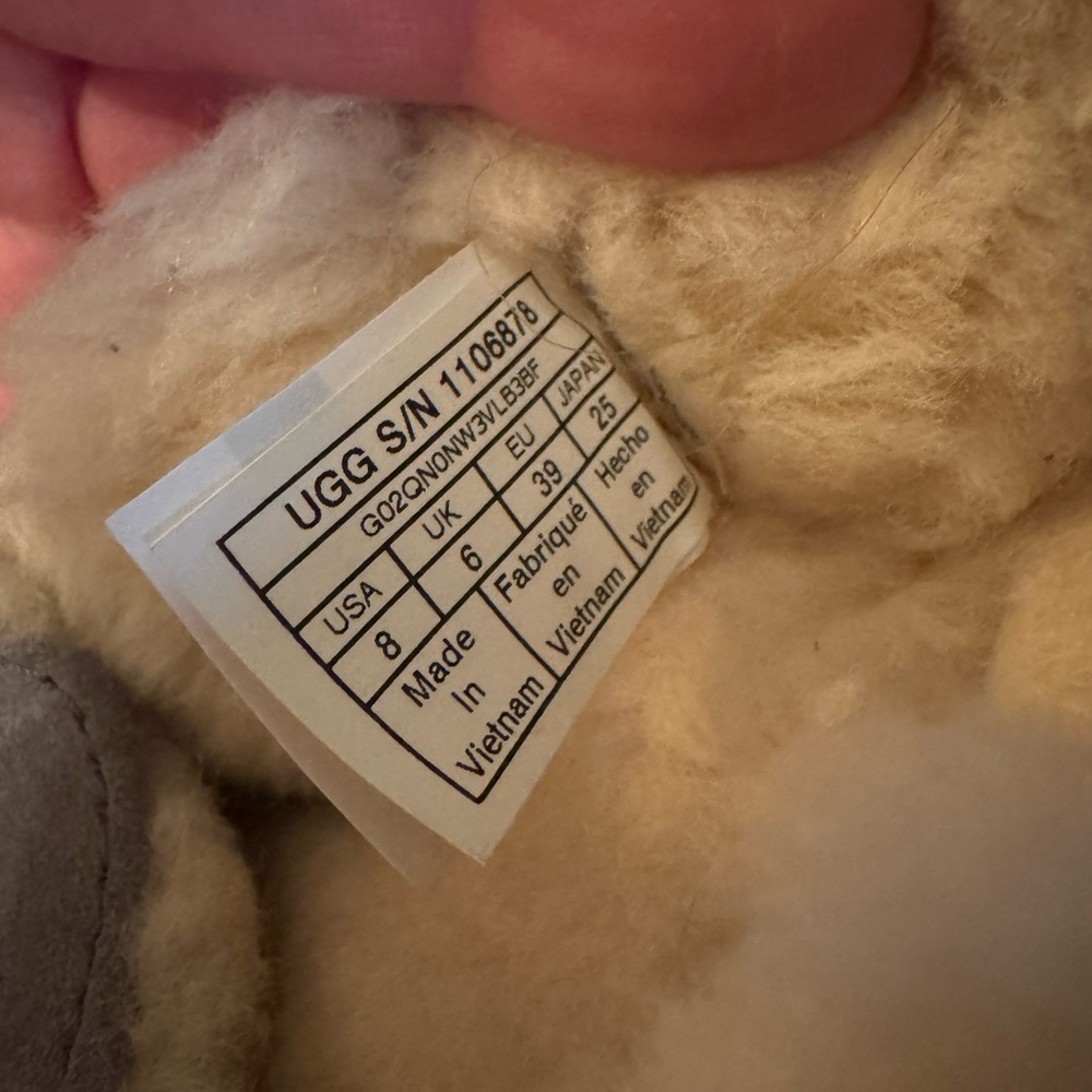 UGG Cream and Gray Slippers - Picture 2 of 3